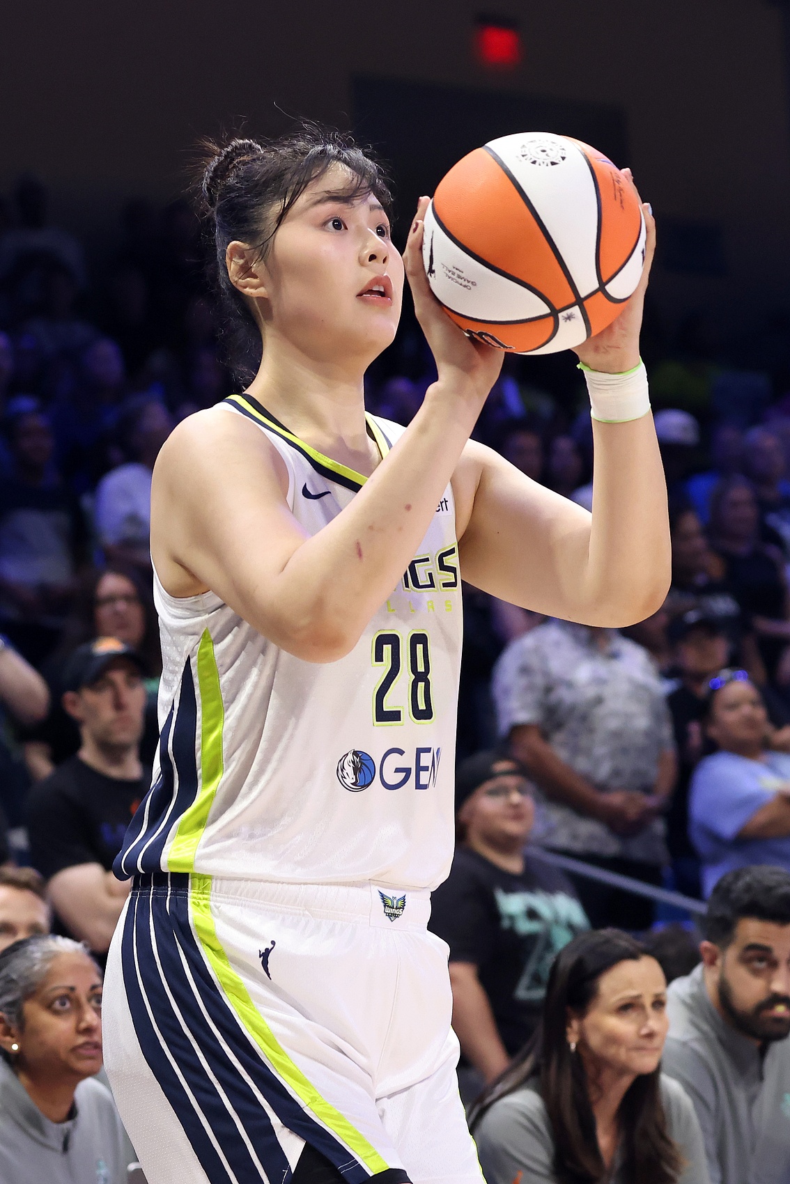 里程碑之夜！李Yueru成為中國女子籃球隊歷史上的第三名球員 在WNBA擁有20多個單打以上